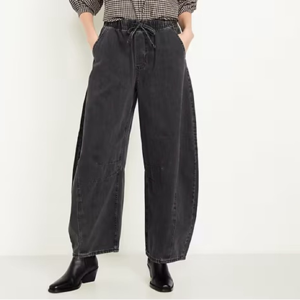 Old Navy Elastic Waist Barrel Jean Black
